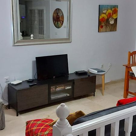 Lovely 2 Bedroom Holiday Apartment in Central Caleta de Fuste Exterior foto