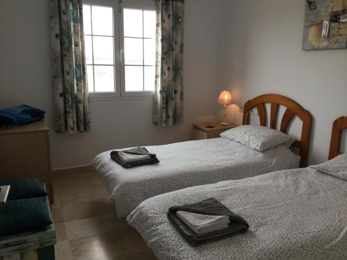 Lovely 2 Bedroom Holiday Apartment in Central Caleta de Fuste Exterior foto