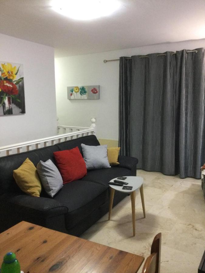 Lovely 2 Bedroom Holiday Apartment in Central Caleta de Fuste Exterior foto