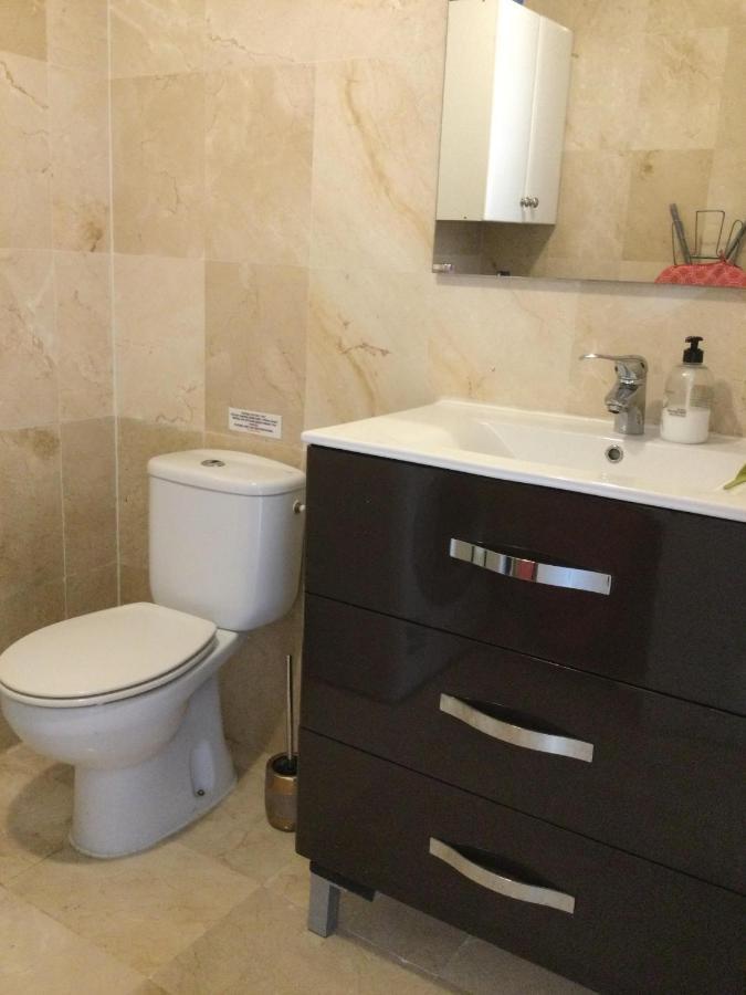 Lovely 2 Bedroom Holiday Apartment in Central Caleta de Fuste Exterior foto