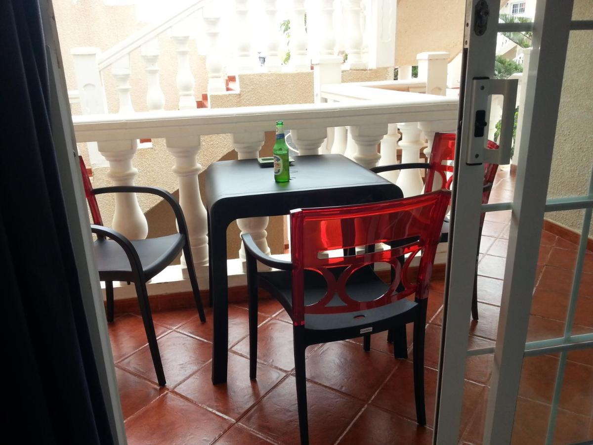 Lovely 2 Bedroom Holiday Apartment in Central Caleta de Fuste Exterior foto