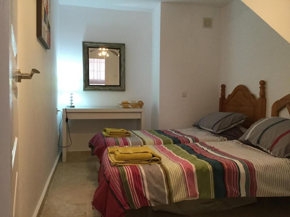 Lovely 2 Bedroom Holiday Apartment in Central Caleta de Fuste Exterior foto